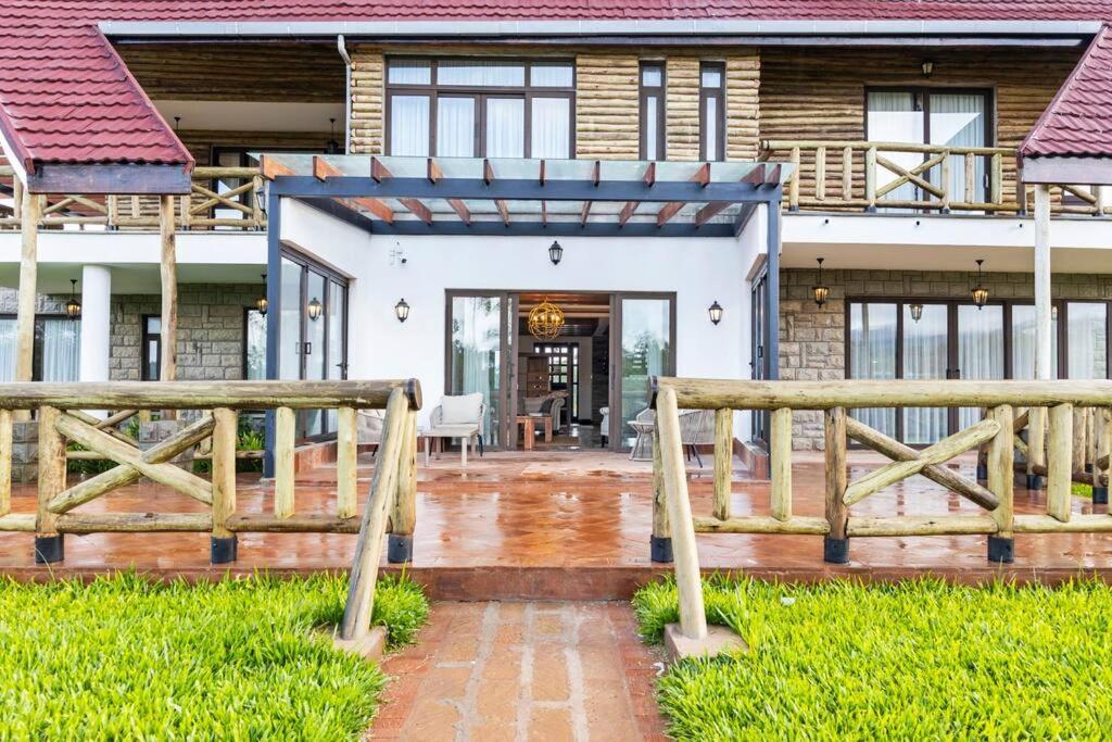 Kirimara Woodlands, Nanyuki Hotel ภายนอก รูปภาพ