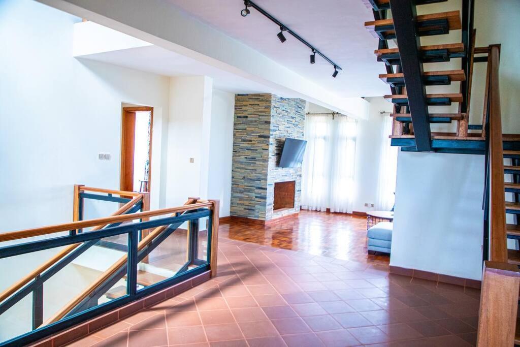Kirimara Woodlands, Nanyuki Hotel ภายนอก รูปภาพ